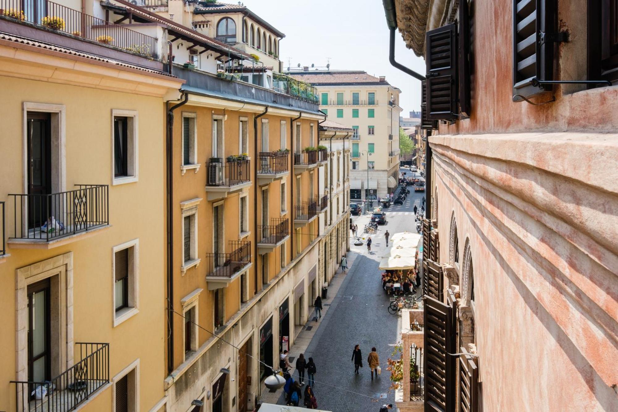 Appartamento Stella - Verona Centro ภายนอก รูปภาพ
