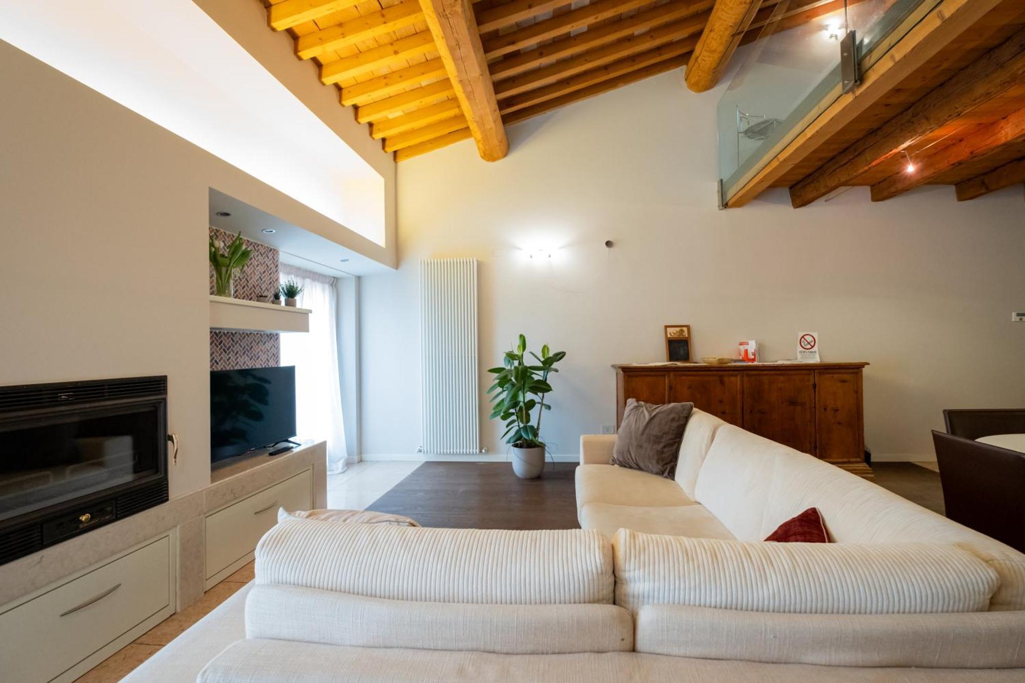 Appartamento Stella - Verona Centro ภายนอก รูปภาพ